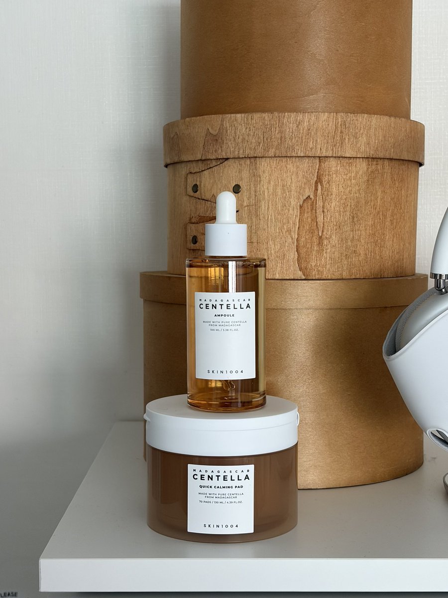 jinnyandu's tweet image. #광고 #RT 추첨을 통해 5분께 
스킨1004 마다가스카르 센텔라 퀵 카밍 패드 세트를 보내드려요 🫧 

스킨1004 X 네이버 뷰티 홀리데이 연말 마켓 프로모션 🎁 (12/22 ~ 12/28)
최대 54% 할인! 
mkt.shopping.naver.com/link/68ca23b00…

화장 전 스킨패드로 유명한 스킨 1004 퀵 카밍 패드! 
수분 함량이 많아…