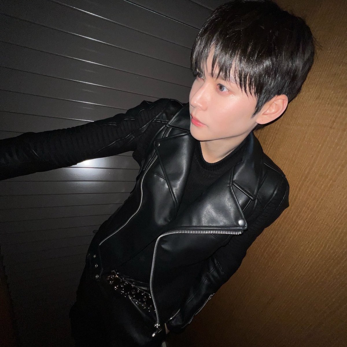 nachicolde's tweet image. side profile โคตรงาม ㅠㅠ♡ ขอให้อึนซอกได้ใส่ accessories แต่งตัวหลาย ๆ ลุคทีเถอะ คือหน้า หุ่น ระดับนี้อะ ทีมห้าทำไรซักอย่าง