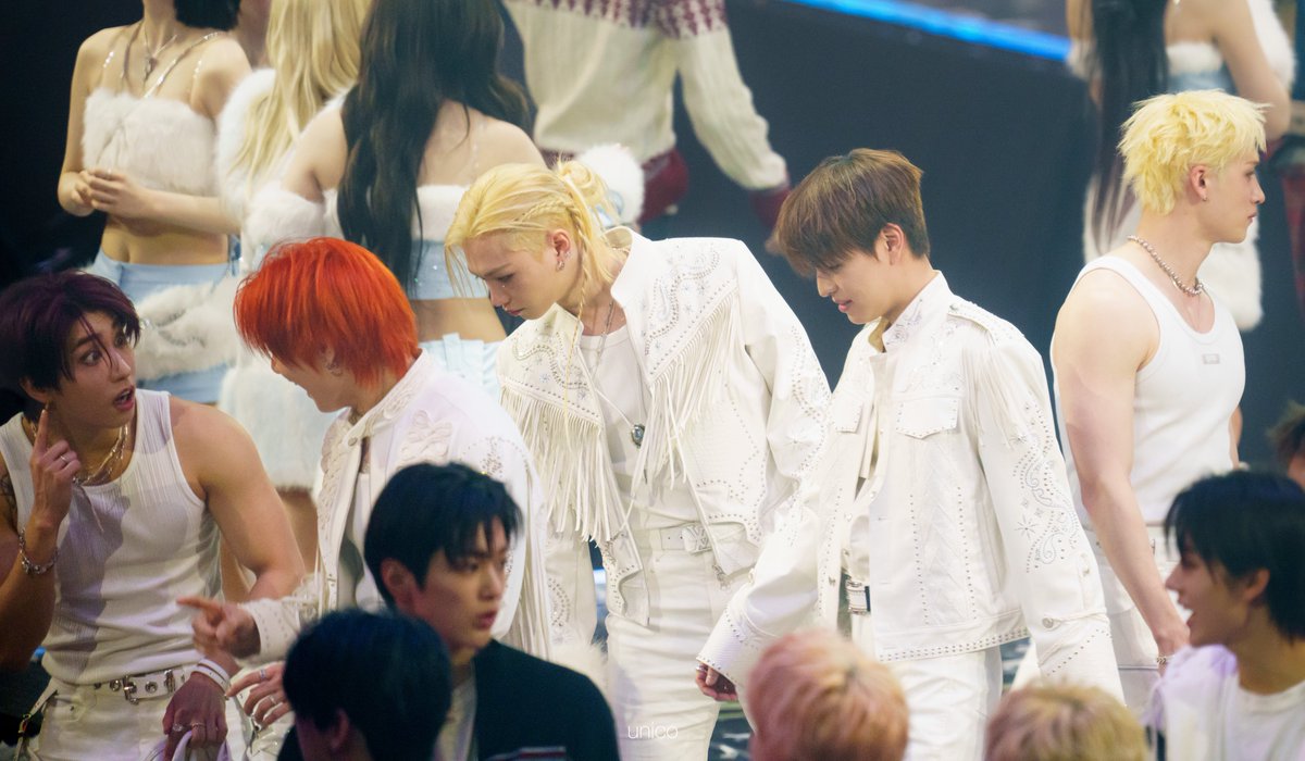 moonlightmino's tweet image. never have i ever found a grape so expressive