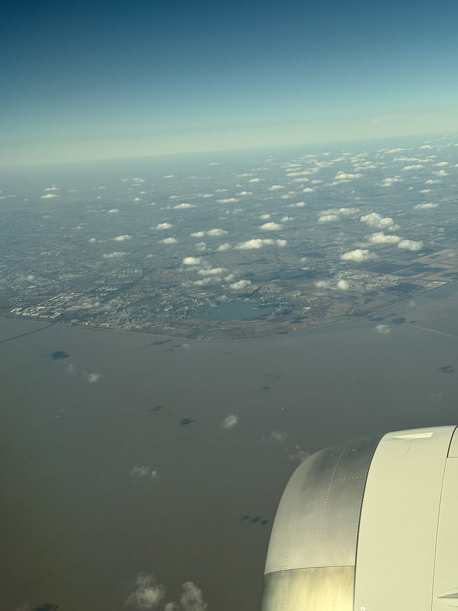 AzderRJ's tweet image. 似乎是滴水湖？去地图上看了一下确实比较像