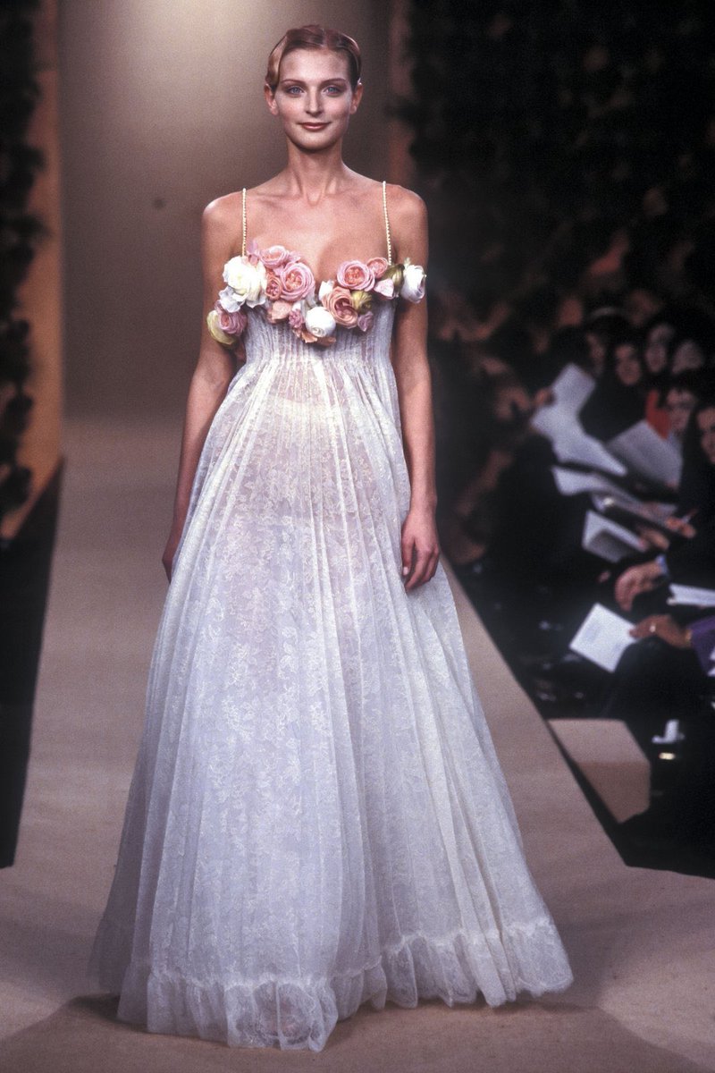 ChrryMartinis's tweet photo. Hanae Mori spring/summer 1999 https://t.co/aNRgz93Vzu