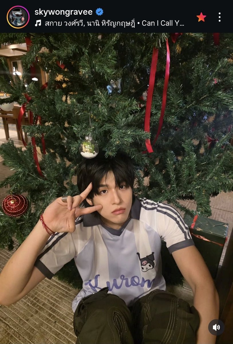 mayaonline2002's tweet image. 🎅 HO HO HO 🎄☃️ ควันหลงคริสต์มาสของคุณสกาย #skywongravee พี่ลูกนิ #hirunkit_ คู่หู S to the N ในปีนี้ยกให้เป็นอันดับ 1 โพสต์โซคิ้วท์โซใจ! เสื้อที่ใช่! เพลงที่ใช้ก็เริ่ดๆ เลยล่ะ!! 

ชาวคุณหนูปลาหมอซานิตี้999 ที่มีหลานชื่อเจ๊นี&amp;amp;ตี๋เล็กฝากมาบอกว่า "แต๊งกิ้วน้า~ คุณซานต้า" 😘🩵🩷…