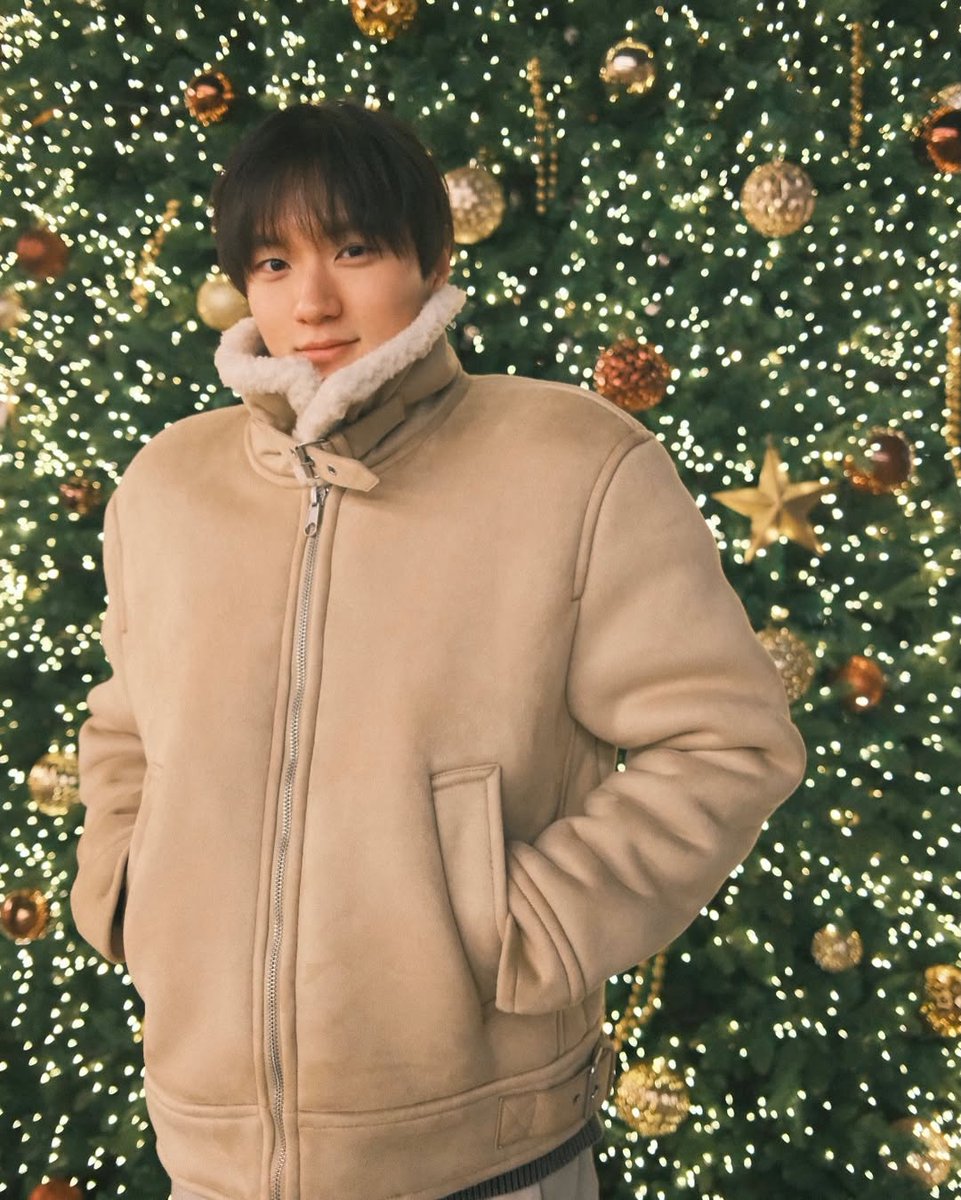 RyuraKh's tweet photo. Handsome as ever
#HOWLLEE https://t.co/y8f7HPVTut