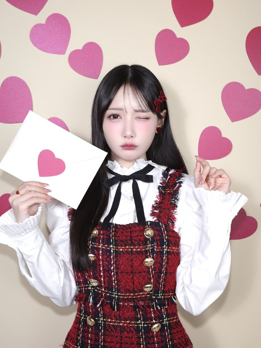 イメージモデルを務めさせていただきます
カラコンブランド『idoly』
本日より発売開始です🎀💭

ちゅるん盛れな甘くてかわいい瞳𓂃🪄
アイドルEYEになれる5色展開⸜❤︎⸝

ぜひチェックよろしくお願いします🧸🤎

#idoly #アイドリー #カラコン