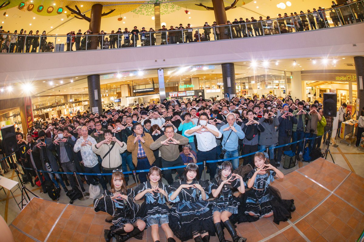 MiteiTitle's tweet photo. .

2025.12.26
タイトル未定 4thシングル
「プラネタリウム」
リリースイベント初日🌃

発売日にアリオ札幌にお越し頂いた
皆様ありがとうございました✨

#タイトル未定
#プラネタリウム https://t.co/S9ayycDF49