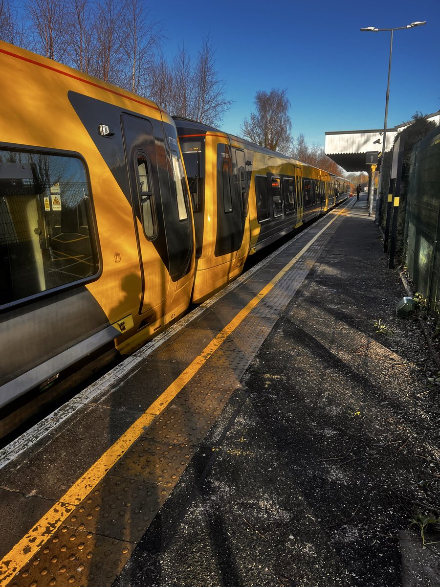 Happy Boxing Day!

Hope everyone had a great day yesterday. Today I’m out on Merseyrail as there’s a special reduced service.

I’m on the Ormskirk Line - my favourite line on the Merseyrail
Network. I’m curious, what’s everyone’s favourite Merseyrail line and why? 😁