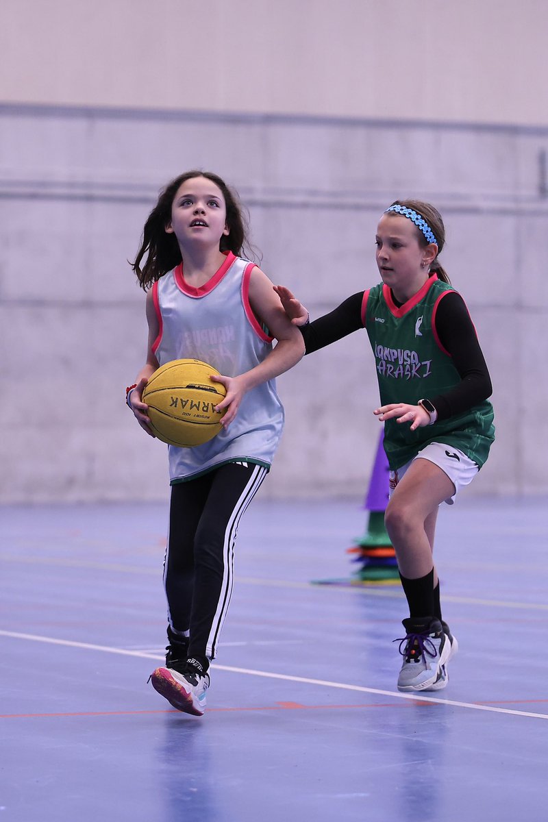 Con las pilas cargadas tras el mini parón 🔋

Mucha alegría en el Campus de Navidad 😊

📸 <a href="/dvizphoto/">dvizphoto</a> 

#ElLatidodeMendi #MendikoTaupada