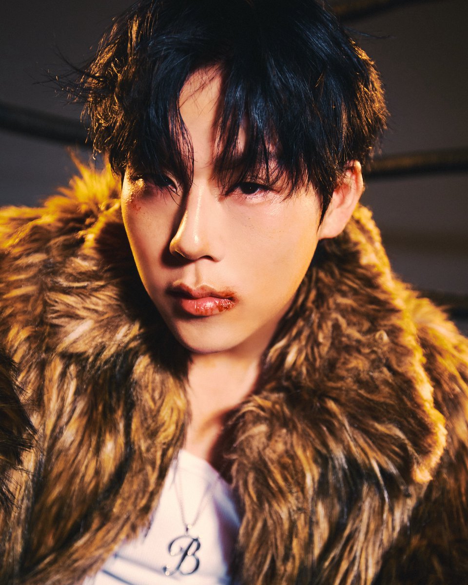 OfficialMONSTAX's tweet image. 𝗝𝗢𝗢𝗛𝗢𝗡𝗘𝗬 
𝗧𝗛𝗘 𝟮𝗡𝗗 𝗠𝗜𝗡𝗜 𝗔𝗟𝗕𝗨𝗠 光 (𝗜𝗡𝗦𝗔𝗡𝗜𝗧𝗬)

CONCEPT PHOTO
링 위의 호랑이 VER.

Release on
260105 (MON) 6PM (KST)

#주헌 #JOOHONEY
#몬스타엑스 #MONSTAX #MONSTA_X
#光 #INSANITY