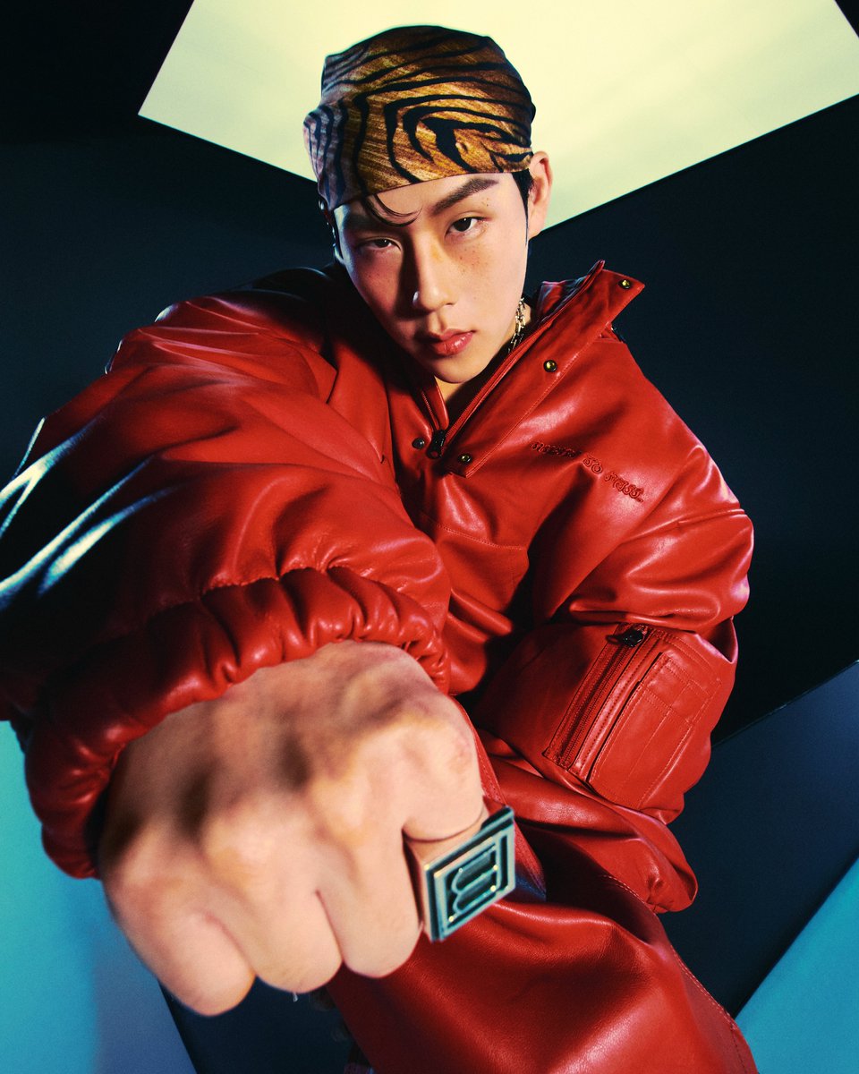 OfficialMONSTAX's tweet image. 𝗝𝗢𝗢𝗛𝗢𝗡𝗘𝗬 
𝗧𝗛𝗘 𝟮𝗡𝗗 𝗠𝗜𝗡𝗜 𝗔𝗟𝗕𝗨𝗠 光 (𝗜𝗡𝗦𝗔𝗡𝗜𝗧𝗬)

CONCEPT PHOTO
링 위의 호랑이 VER.

Release on
260105 (MON) 6PM (KST)

#주헌 #JOOHONEY
#몬스타엑스 #MONSTAX #MONSTA_X
#光 #INSANITY