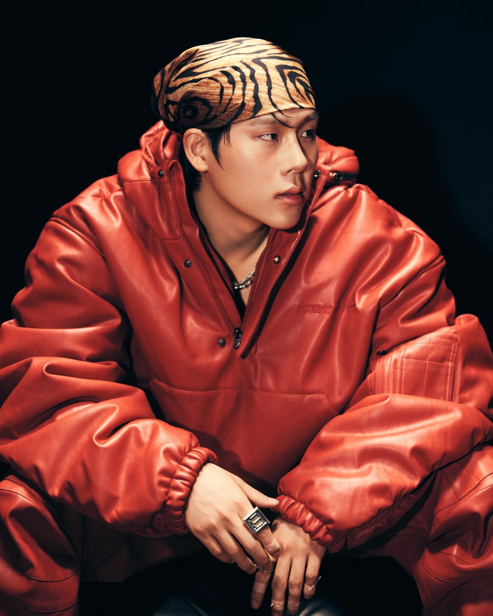 OfficialMONSTAX's tweet image. 𝗝𝗢𝗢𝗛𝗢𝗡𝗘𝗬 
𝗧𝗛𝗘 𝟮𝗡𝗗 𝗠𝗜𝗡𝗜 𝗔𝗟𝗕𝗨𝗠 光 (𝗜𝗡𝗦𝗔𝗡𝗜𝗧𝗬)

CONCEPT PHOTO
링 위의 호랑이 VER.

Release on
260105 (MON) 6PM (KST)

#주헌 #JOOHONEY
#몬스타엑스 #MONSTAX #MONSTA_X
#光 #INSANITY