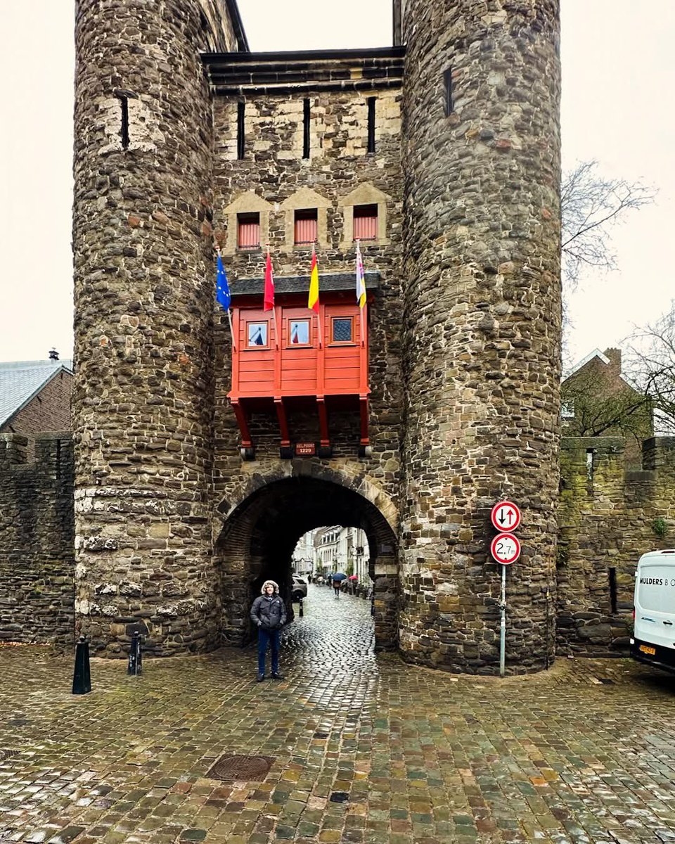 Valoramous tweet media