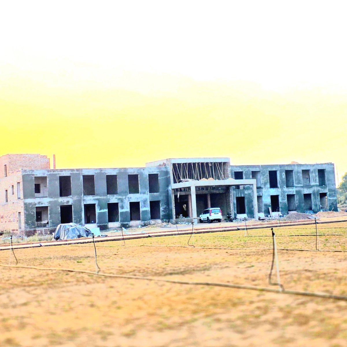 AshokBana02's tweet photo. “हार ���त मानो, क्योंकि म��ान चीजें समय लेती हैं।” ...

Coming Soon URB Techno School https://t.co/lIamVa9IMZ