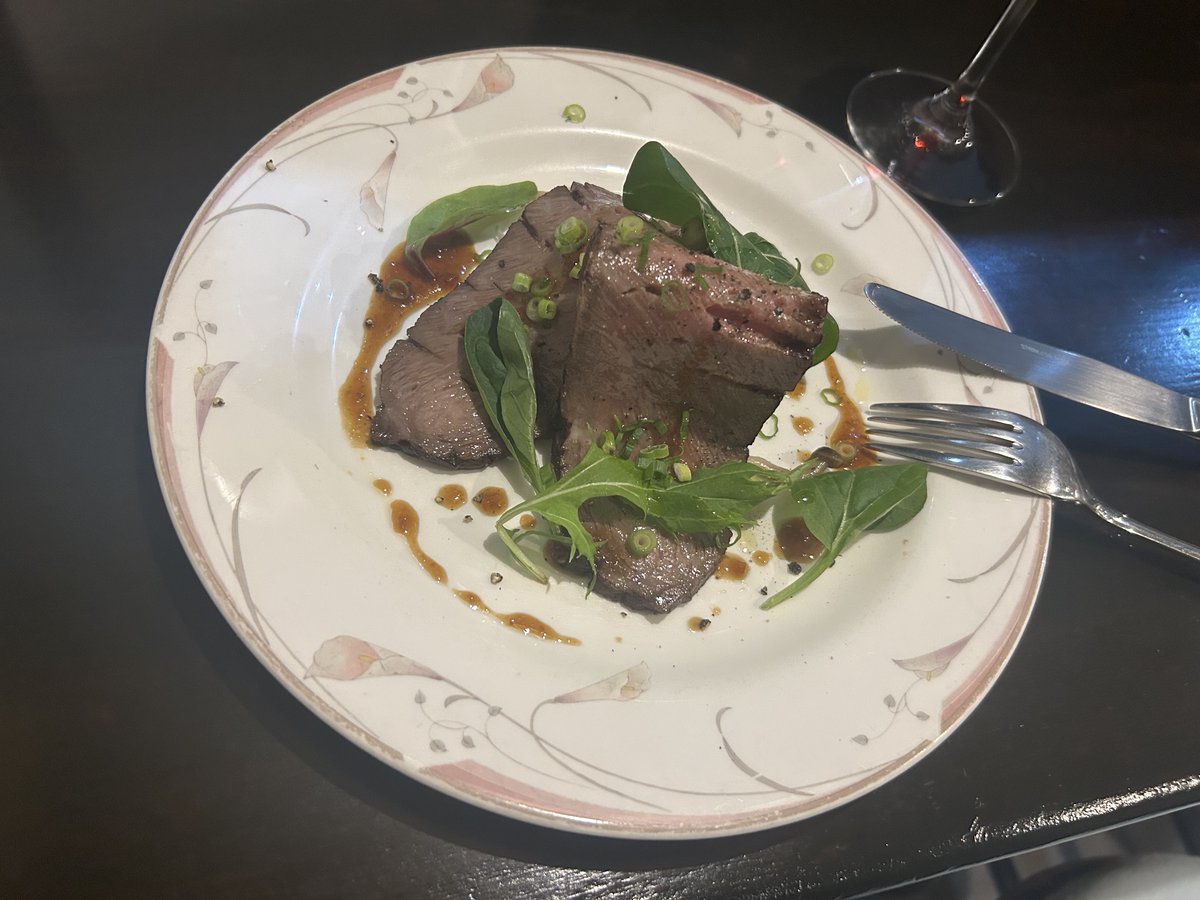 zeketan0's tweet photo. 🍷🐟🍠🥩🍽
#TABERI https://t.co/ppwyNtni13