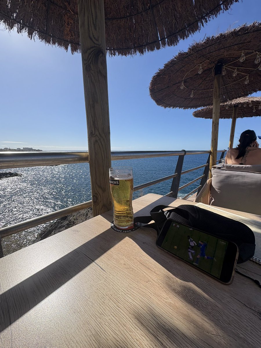 What more can I ask for sea live football beers 
There’s also a lot of eye candy 🤭