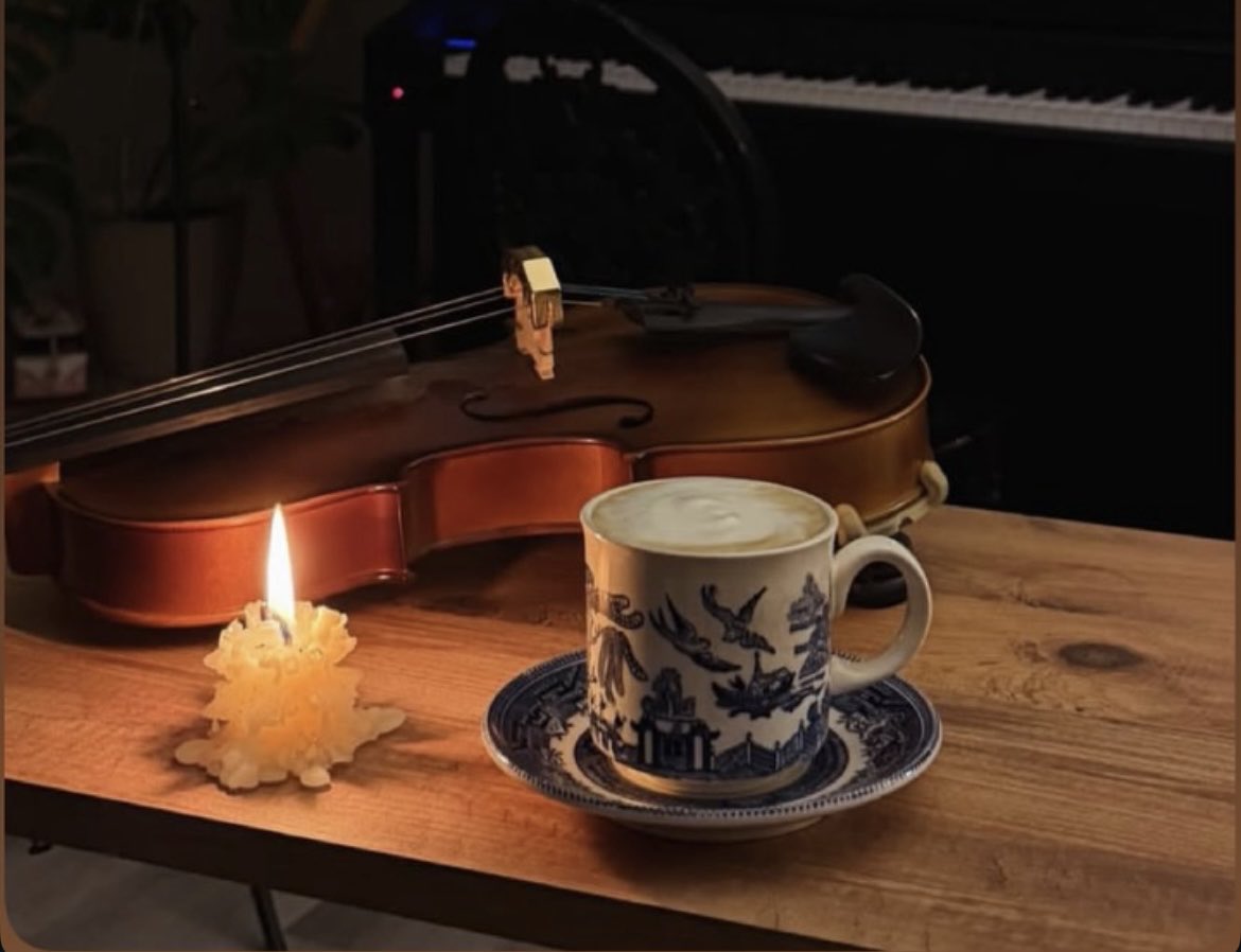 Gönül  yaraları bitmek tükenmek bilmeyen yaralar hasretler ve özlemler …