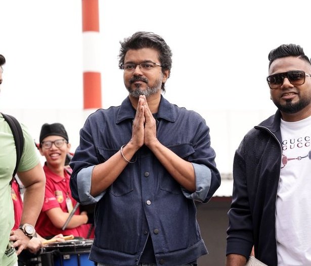 mikeecho_s's tweet photo. TWITTER HAS CHAGED THE LIKE BUTTON TO CELEBRATE THE RELEASE OF #JanaNayaganAudioLaunch

Tap ❤️ to try it. 

#JanaNayaganAudioLaunch #ThalapathyVijay #JanaNayaganVijay https://t.co/FAU8tf125b