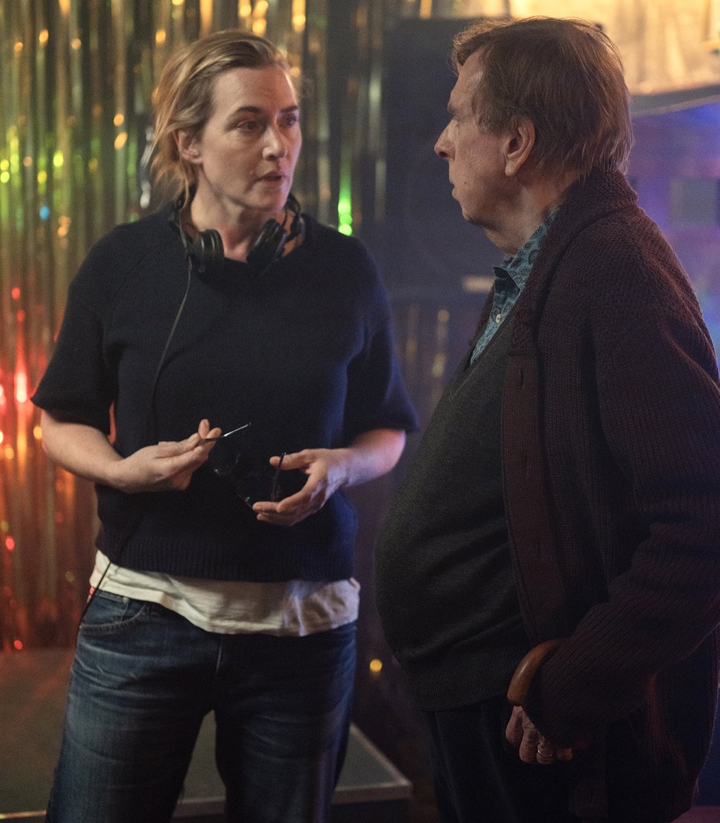NetflixUK's tweet photo. Kate Winslet on set of her directorial debut GOODBYE JUNE. https://t.co/MNguJkEkdM