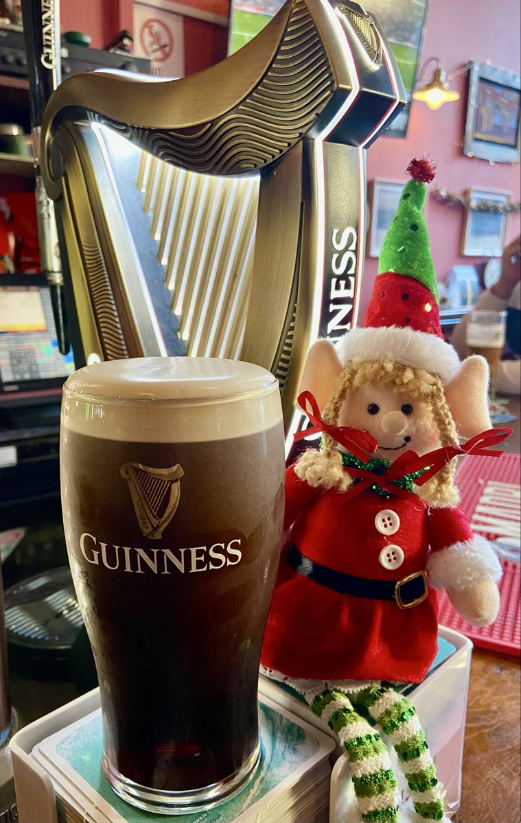 Happy St. Stephens Day gang.  Outstanding creamy pints in my local.