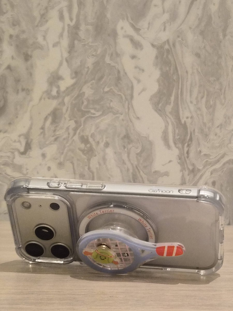didiahh's tweet image. Dz moon case #iphonecase #iPhone17Pro