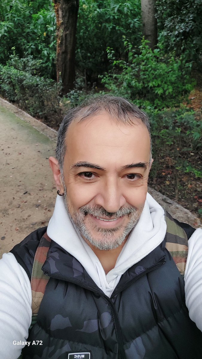 kellaria's tweet photo. Χρονια πολλα με υγεια καλά Χριστούγεννα και καλή πρωτοχρονιά https://t.co/iY7I1X399u