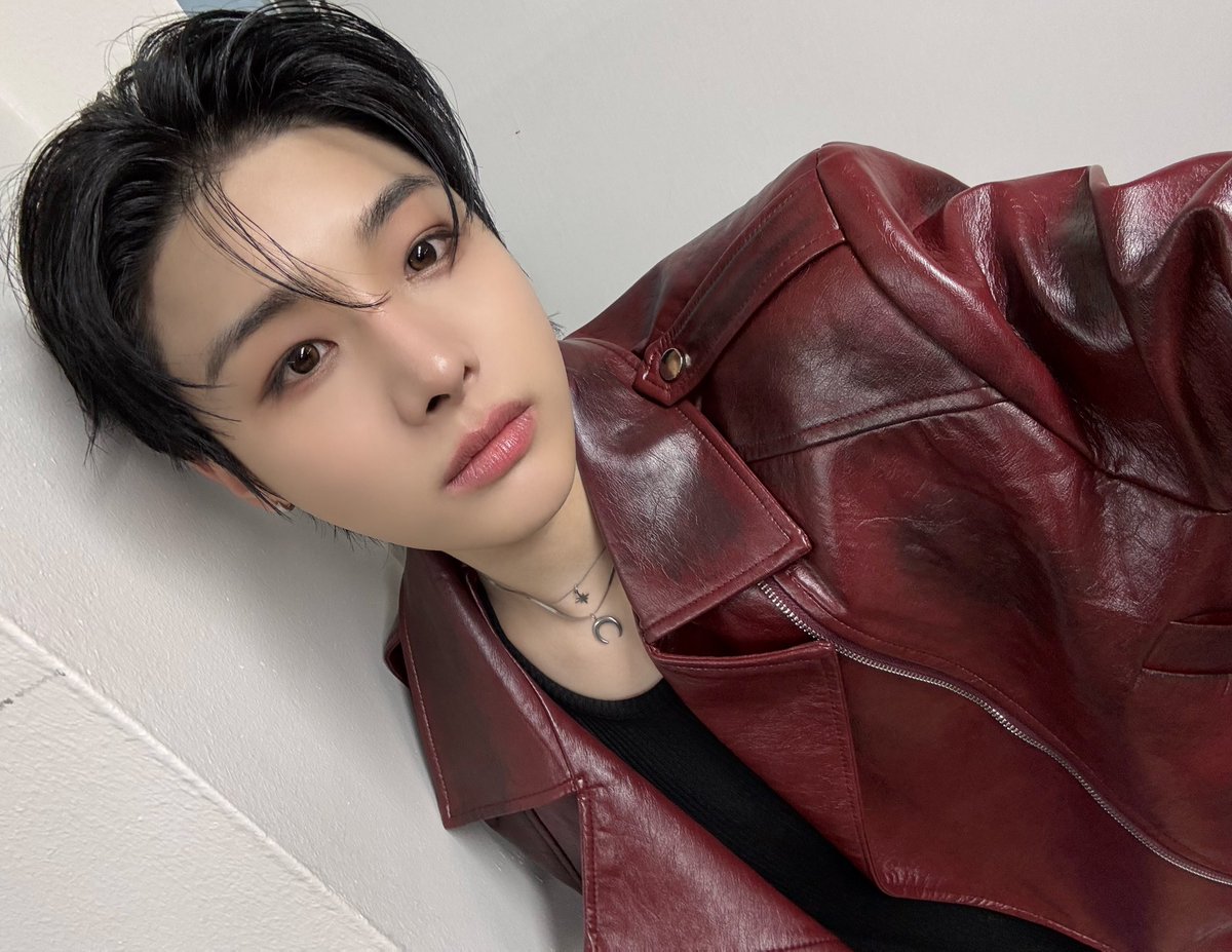XODIAC_MEMBERS's tweet photo. [#렉스] 

금요일은 소디엑과 함께하깅 🙌😗

#XODIAC #소디엑 #LEX #렉스 https://t.co/h78Lo6BAVu