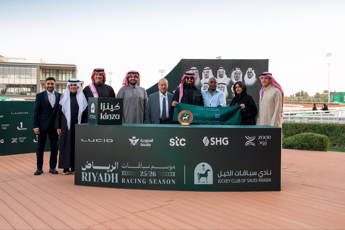 الإسطبل السماوي tweet media