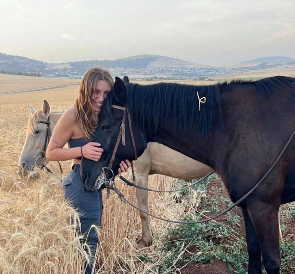 Aviv Maor, de 19 años, fue la víctima femenina en el ataque terrorista de hoy por embestida y apuñalamiento.
QEPD 💔
