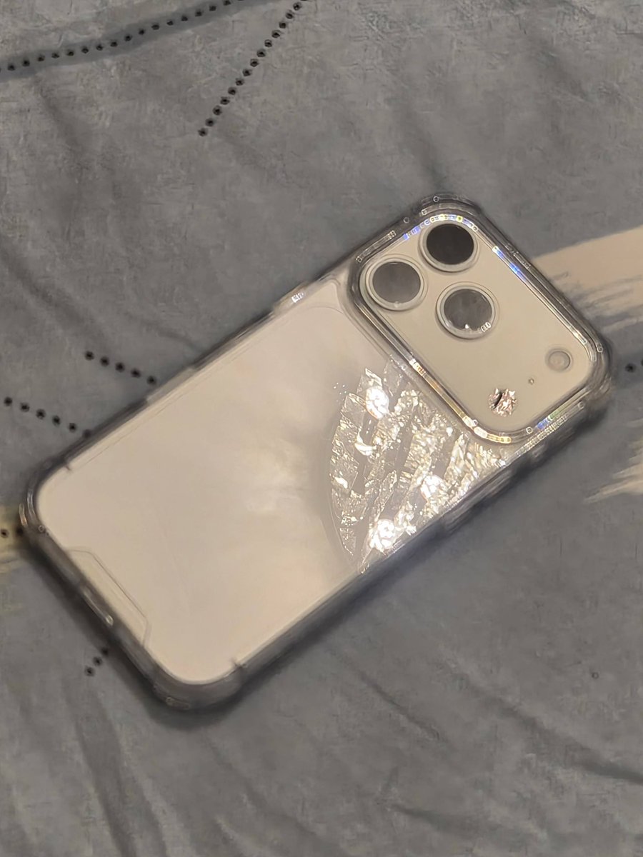 didiahh's tweet image. Dz moon case #iphonecase #iPhone17Pro