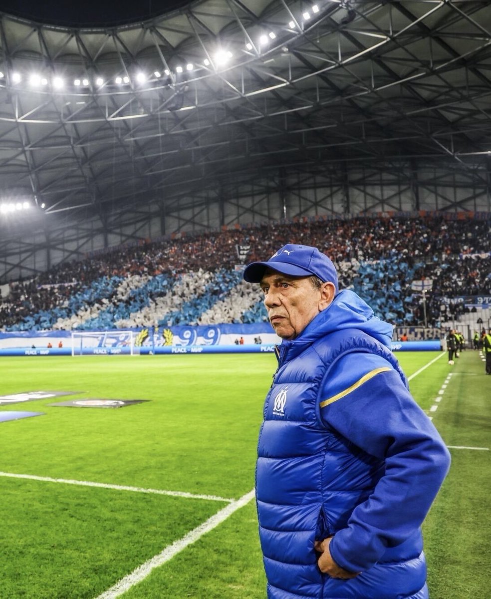 Il était d’une grande humanité, d’un professionnalisme hors pair et toujours déterminé : Jean-Louis Gasset nous a quittés.

À nous Marseillais, il a donné une saison sauvée en 2023-2024 et laisse un souvenir magnifique.

Marseille lui rend hommage aujourd’hui 🔵⚪️