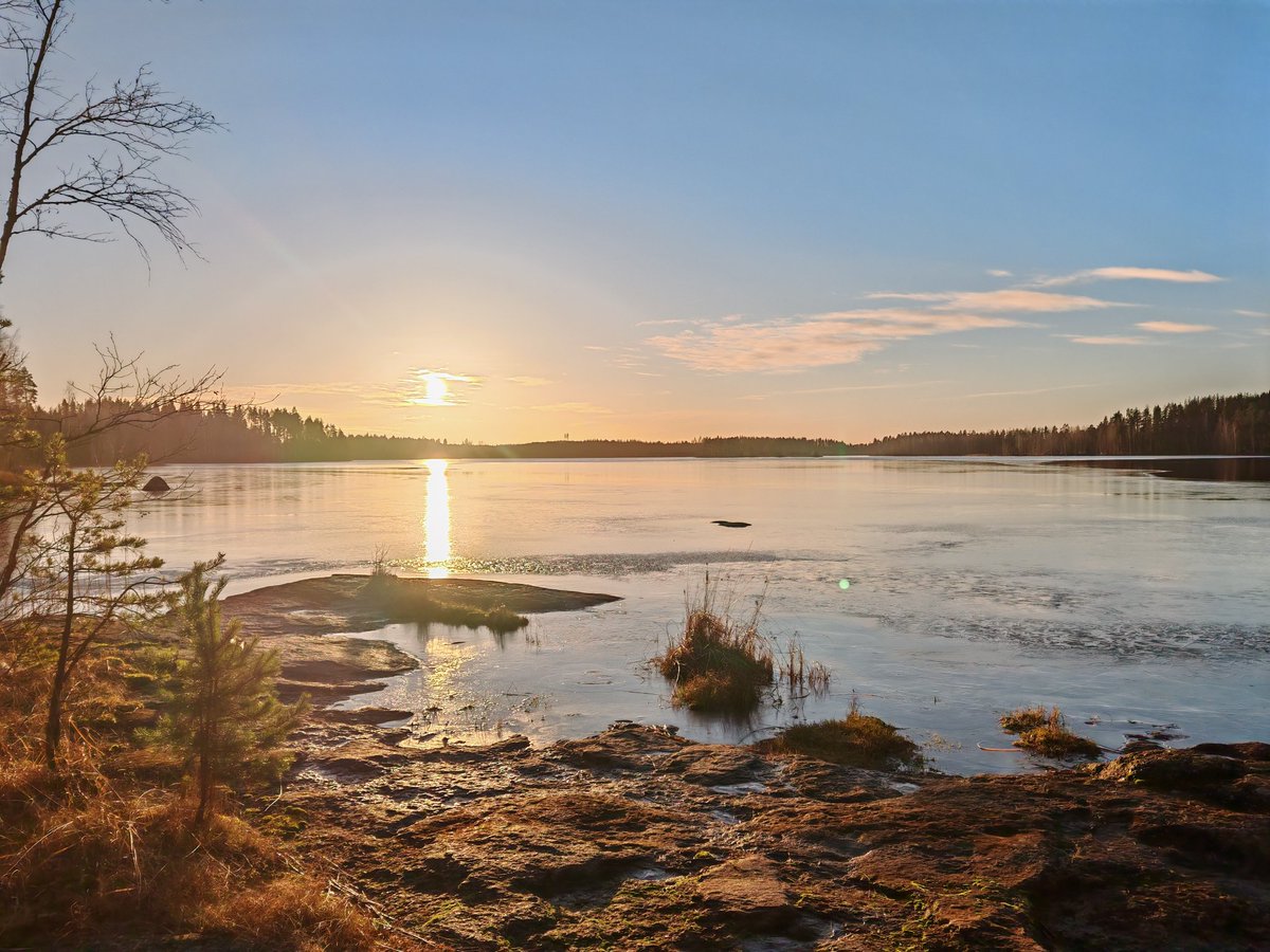 Tapaninpäivän auringonpaiste Luumäellä.