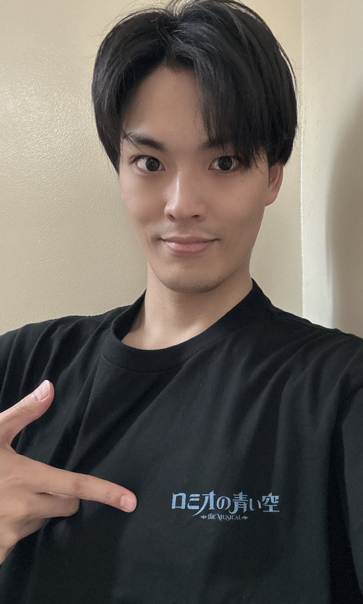 ロミミュ、本日もありがとうございました！！
残すところもあと二日、三公演です。
ラストスパート！

いただいたロミミュTシャツ！

#ロミミュ
