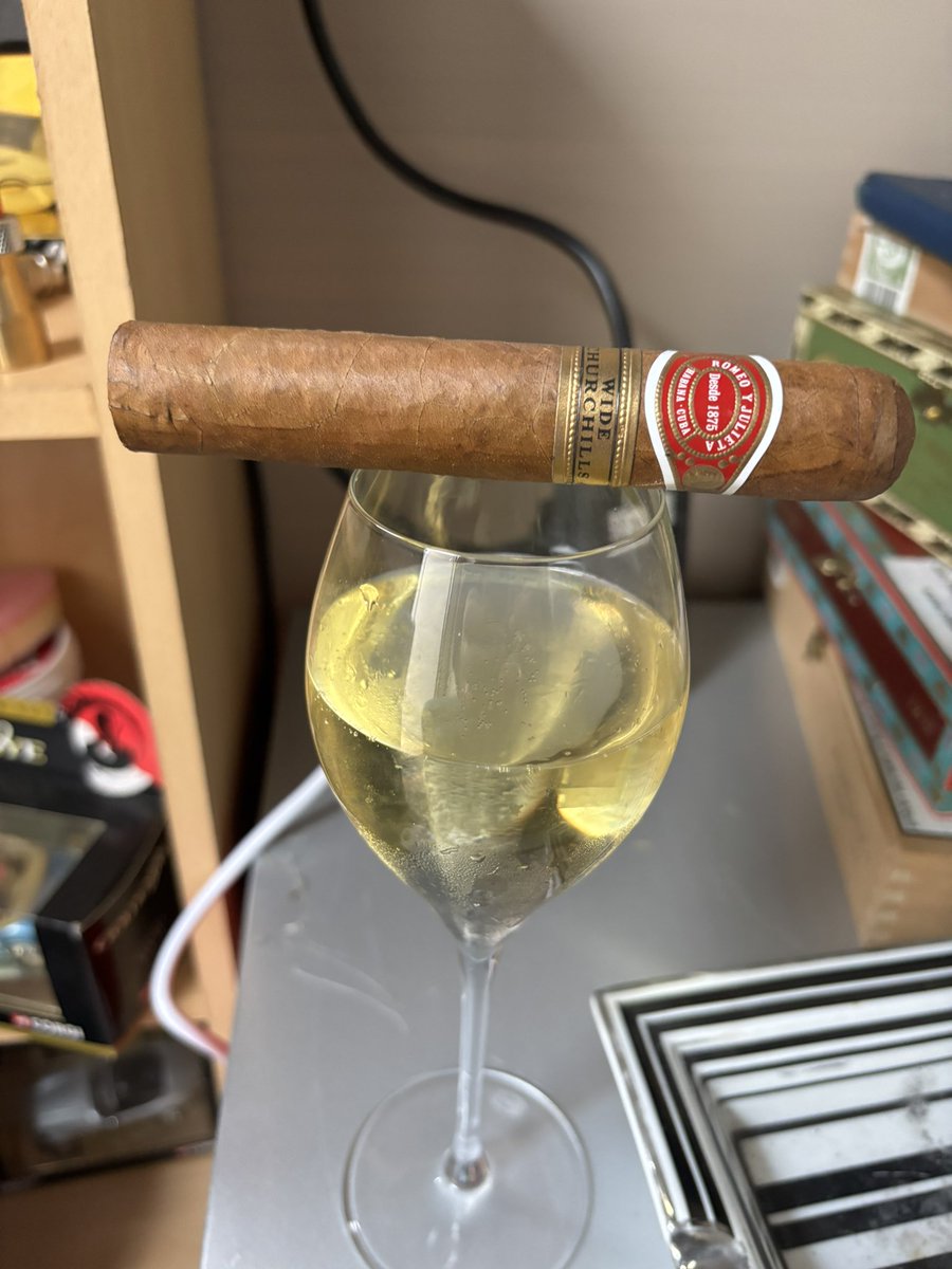 Simon M-Clarke tweet media