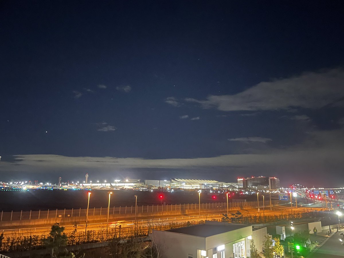 こんばんは

今日は羽田へ
最高のライブでした✨

皆さま良い週末をお過ごしください♪

#前橋ウィッチーズ