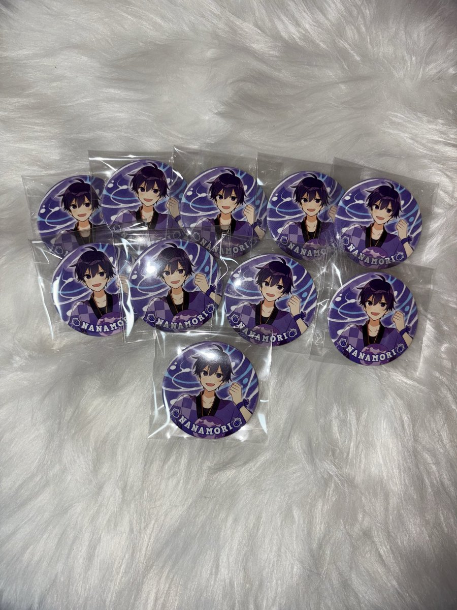 kmntonj's tweet photo. すとぷり　グッズ　買取

早めにグッズ手放したいので買取してくださる方いらっしゃらないでしょうか？？

メルカリだと助かります

リプに他のメンバー缶バッチやグッズ
載せてます

#すとぷりグッズ買取 
#すとぷりグッズ
#すとぷりグッズ譲渡 https://t.co/z8BTGh5Glc