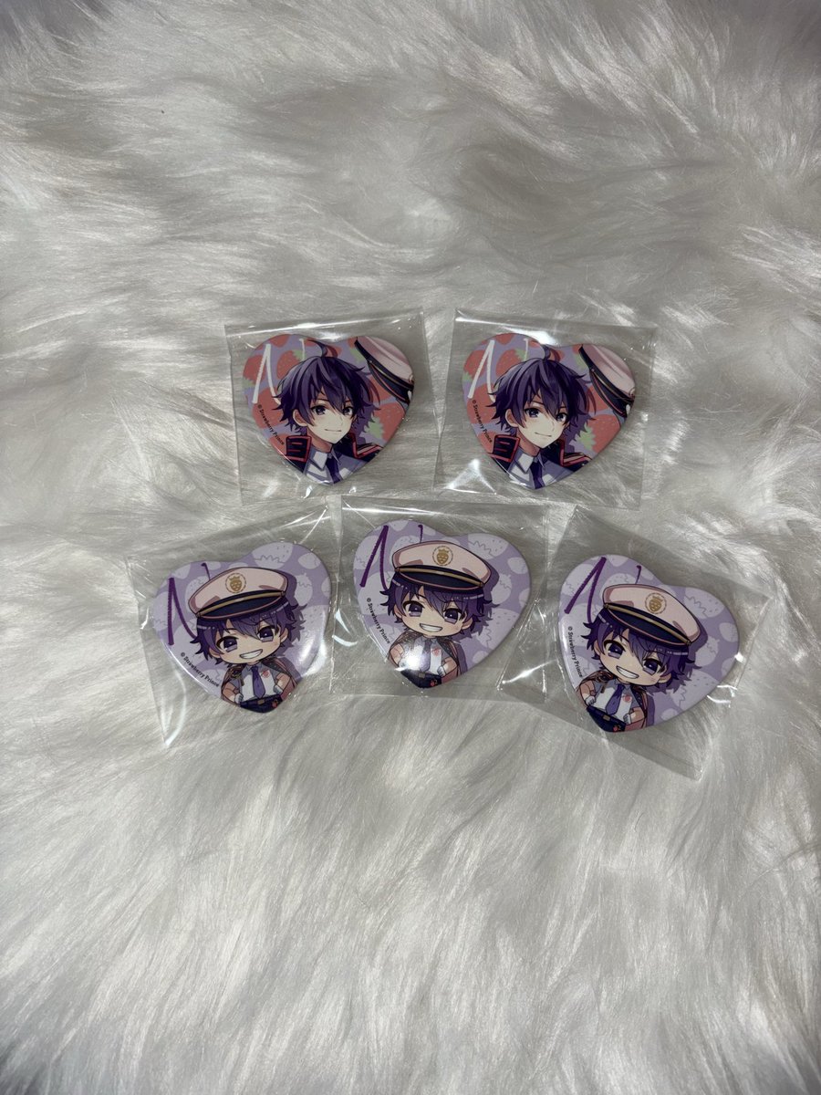 kmntonj's tweet photo. すとぷり　グッズ　買取

早めにグッズ手放したいので買取してくださる方いらっしゃらないでしょうか？？

メルカリだと助かります

リプに他のメンバー缶バッチやグッズ
載せてます

#すとぷりグッズ買取 
#すとぷりグッズ
#すとぷりグッズ譲渡 https://t.co/z8BTGh5Glc