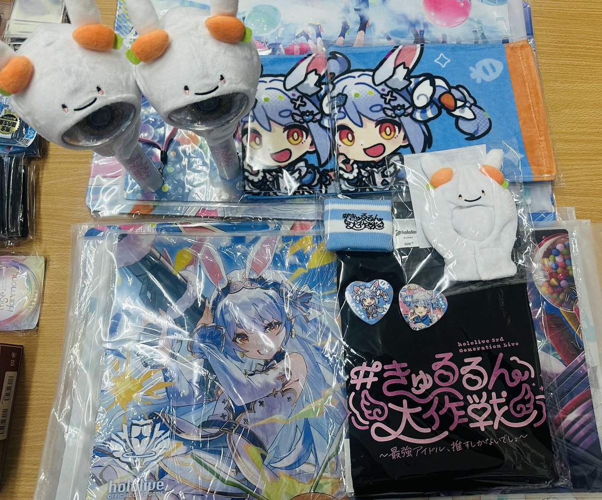 きゅるるん大作戦 3期生ライブのグッズ届いた！！！ ペンライト、思っ