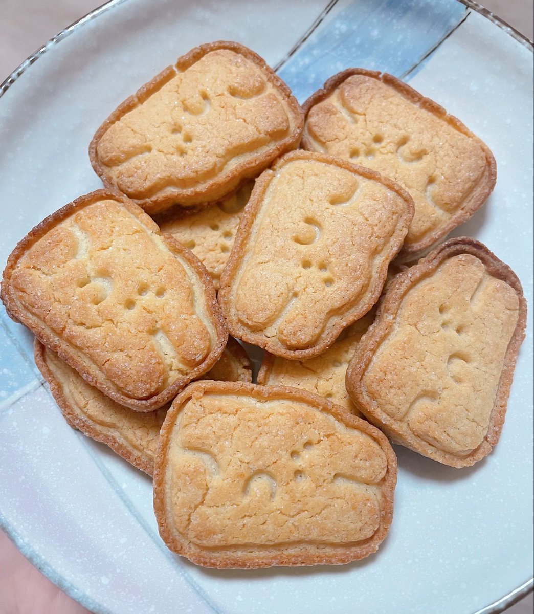 쿠키구웟슨...고슴도치 쿠키커터 잃어버려서 어쩔수없이 토끼로..