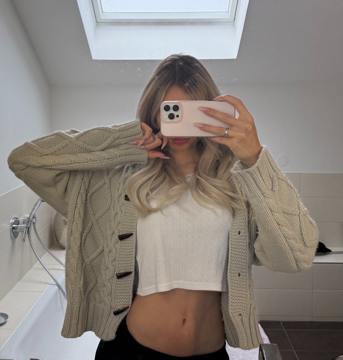 bratlayla's tweet photo. even without putting in any effort at all i’m just miles out of your league https://t.co/fonilOkY32