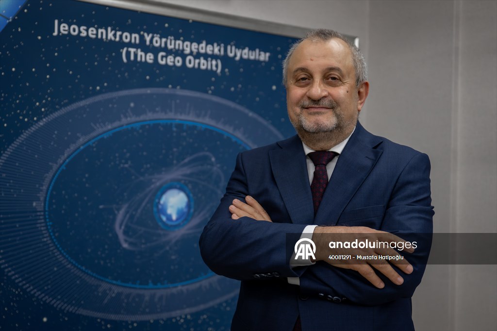 TÜRKSAT, 2026'da dünyaya açılmayı hedefliyor
TÜRKSAT AŞ Genel Müdürü Ahmet Hamdi Atalay, AA muhabirine 2025 yılı faaliyetleri ve 2026 hedeflerini değerlendirdi.