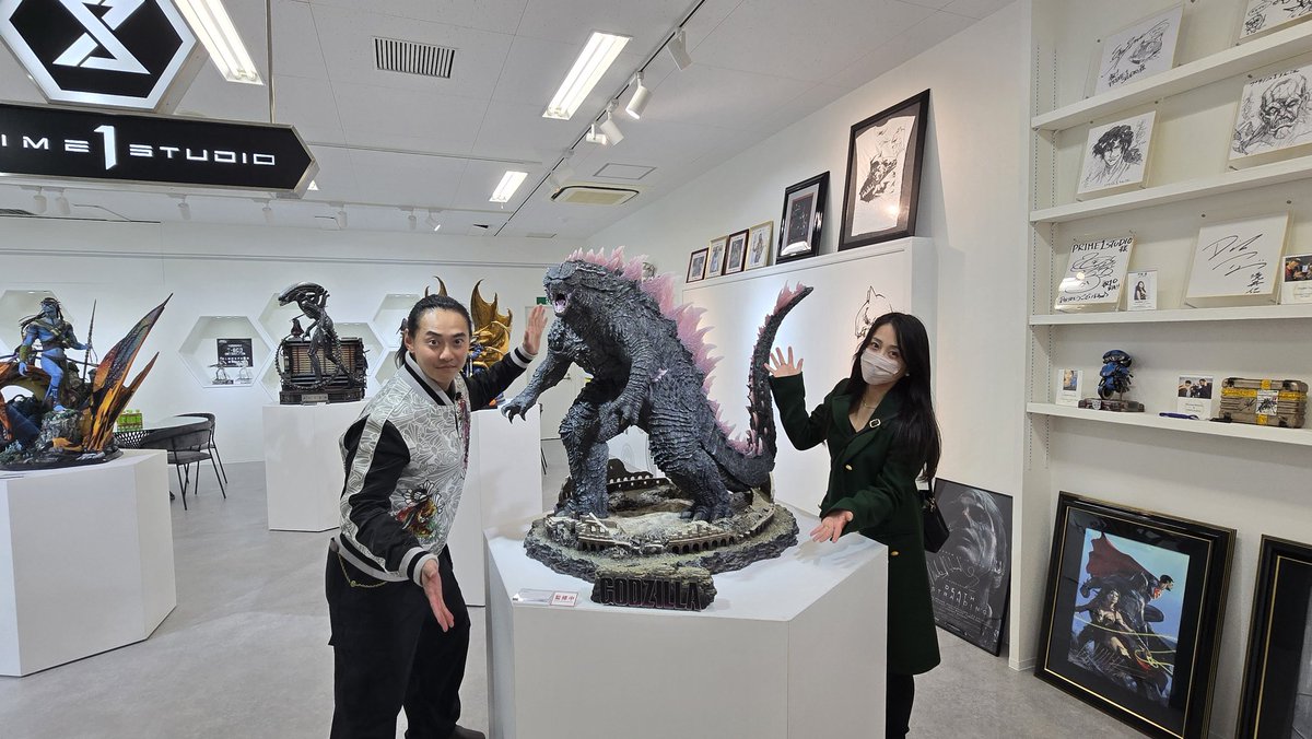gakichanman's tweet photo. NEXT LEVEL SHOWCASE XVI特別展示会でまっさきに目に入るゴジラエヴォルヴ。これマジで写真や単体の動画ではわからない凄さなので絶対にガキちゃん動画でみて欲しい
👇
【https://t.co/1wcpO7VcmB】俺入れ込みかつ徹底解説していただいていますので！ゴジラファンはこれぞまさしく必見の動画です。 https://t.co/BxZpx6q9XZ