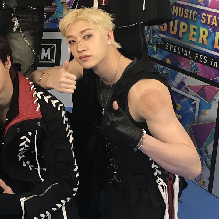 httpsnari's tweet photo. he looks so hot i’m speechless https://t.co/IJFCWirTha