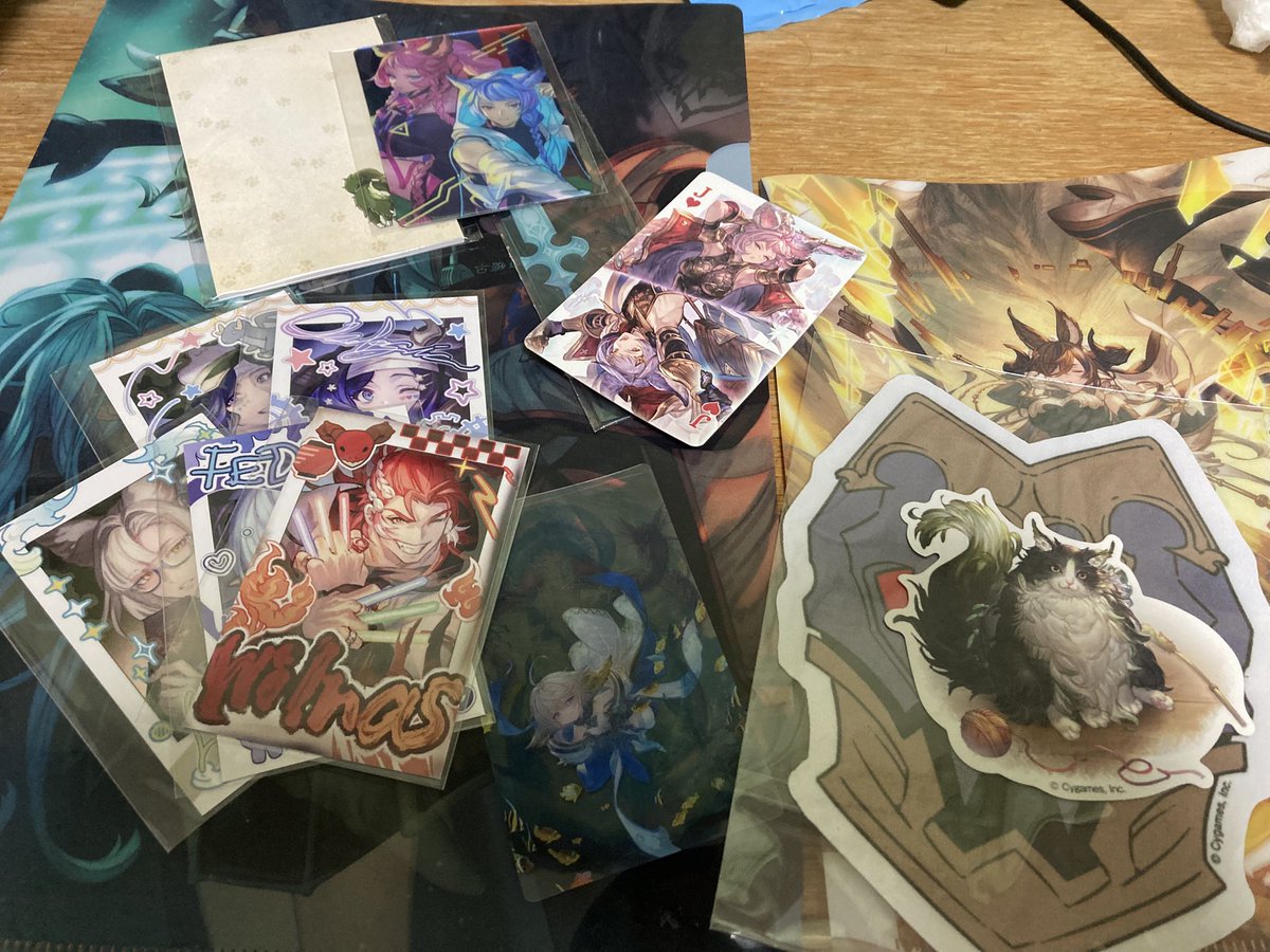 グラブルフェスは去年もらったこの辺持っていくか 六竜ポラロイド