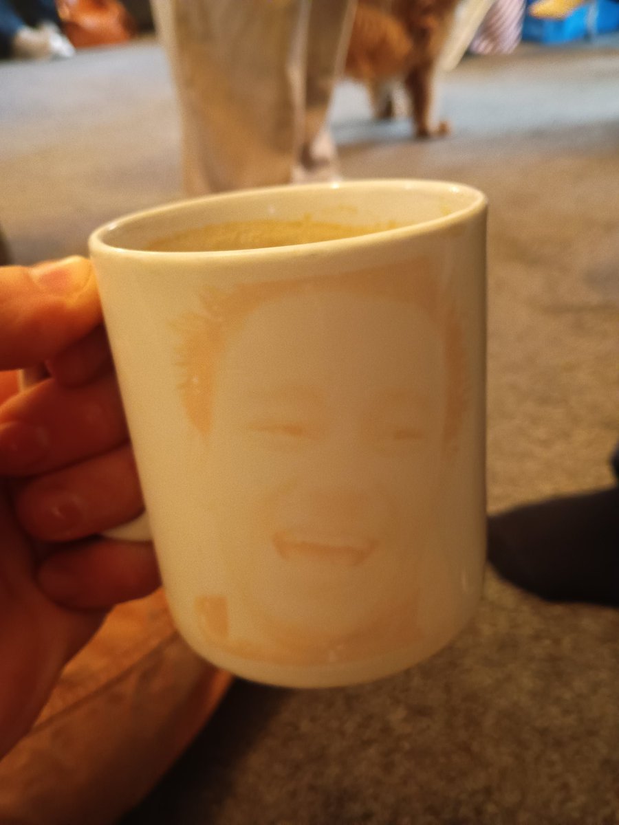 adameversfield's tweet photo. @JohnTerry26 Any chance you could sort my aunt out with a new cup? Think she's due an upgrade? https://t.co/thUdoXxbi9