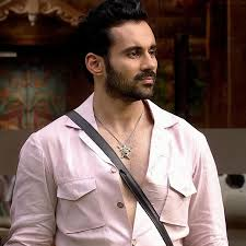 GibberishLang's tweet photo. The most FKING LOVED AND APPRECIATED CONTESTANT of BB history. Trended number 1 organically and was already declared winner by the audience which is probably of MILLIONS. He LITERALLY eats hype for BREAKFAST, and attention by DINNER!

#AbhishekBajaj #Abhinoor #AshnoorKaur https://t.co/cV44SODsZT