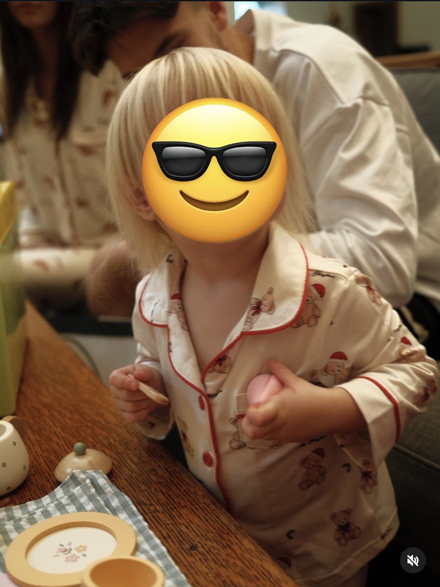 For those thinking it was Harry sitting beside Louis… 

This is the guy with the long sleeved white shirt &amp; shorts on. 

You’re welcome.