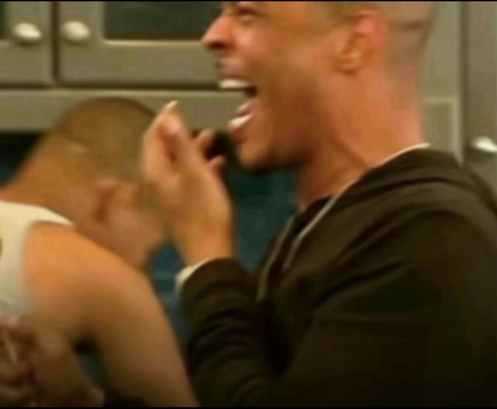 NotYourName's tweet image. My uncle got divorced and not he's in the Dominican Republic every 2 weeks. My granny talking about "he's in love."