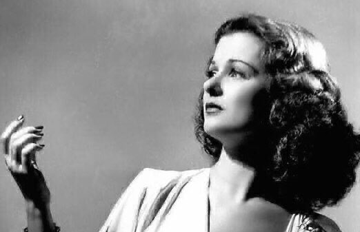ridethepastlane's tweet image. Joan Bennett wrote a book on How to be Attractive. A few of Bennett’s films were The Woman in the Window, Father of the Bride, and Trade Winds. She also starred on the daytime TV series, Dark Shadows.