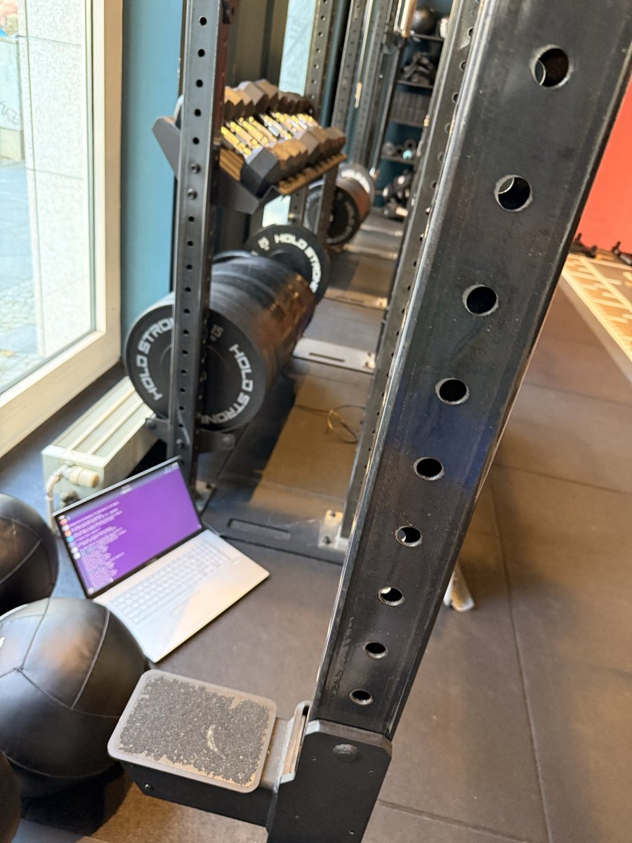 Boxing Day, wallballs, strength, skiierg and terminal