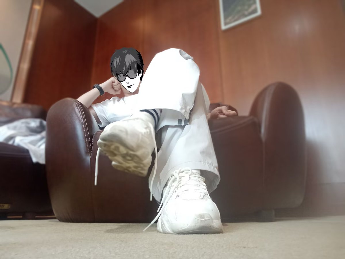KKchanse's tweet photo. 有没伺候的，周一可能到成都 https://t.co/7piWdwmuKl