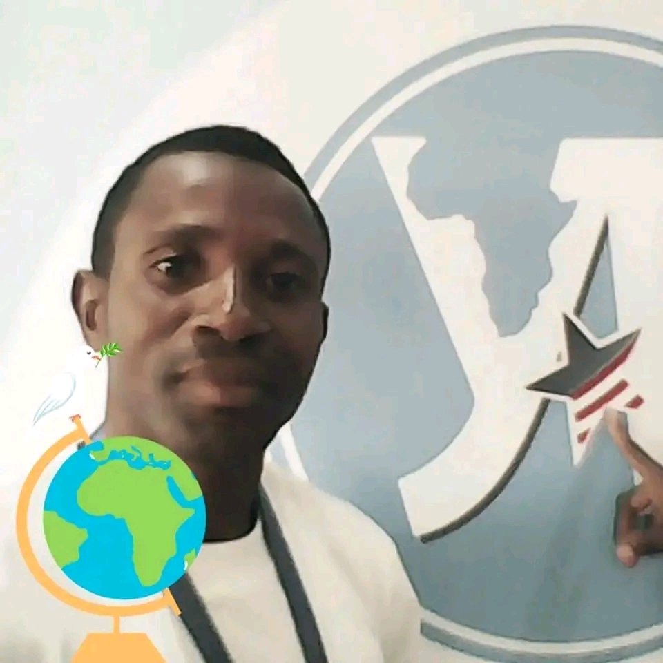 ferdinandus123's tweet photo. I Wonder why my Leadership Center forgot me @USEmbassyBujumbura
@yalidakar https://t.co/eRz7rLQobi https://t.co/cYCpGJ80Wn